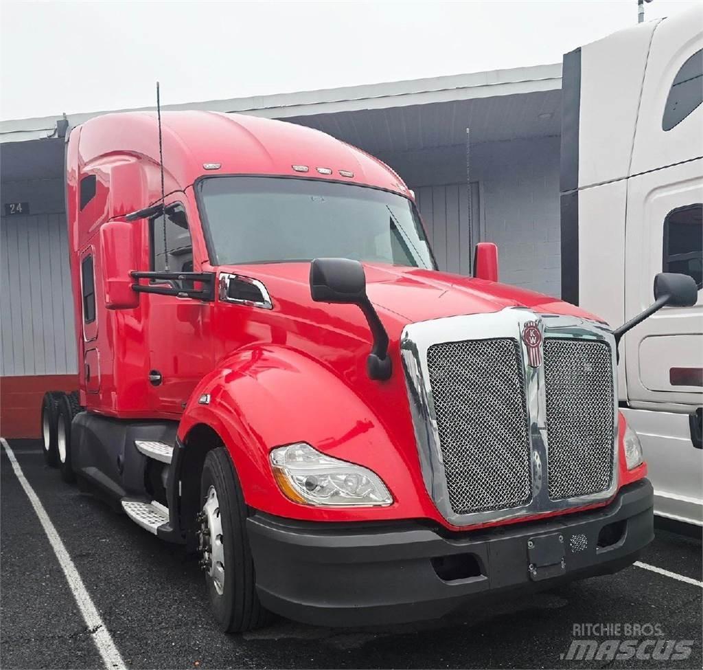 Kenworth T680 Motrici e Trattori Stradali