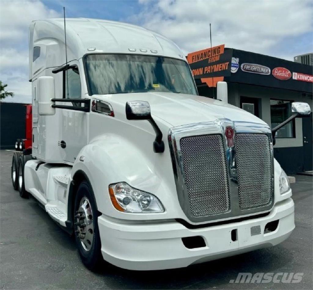 Kenworth T680 Motrici e Trattori Stradali