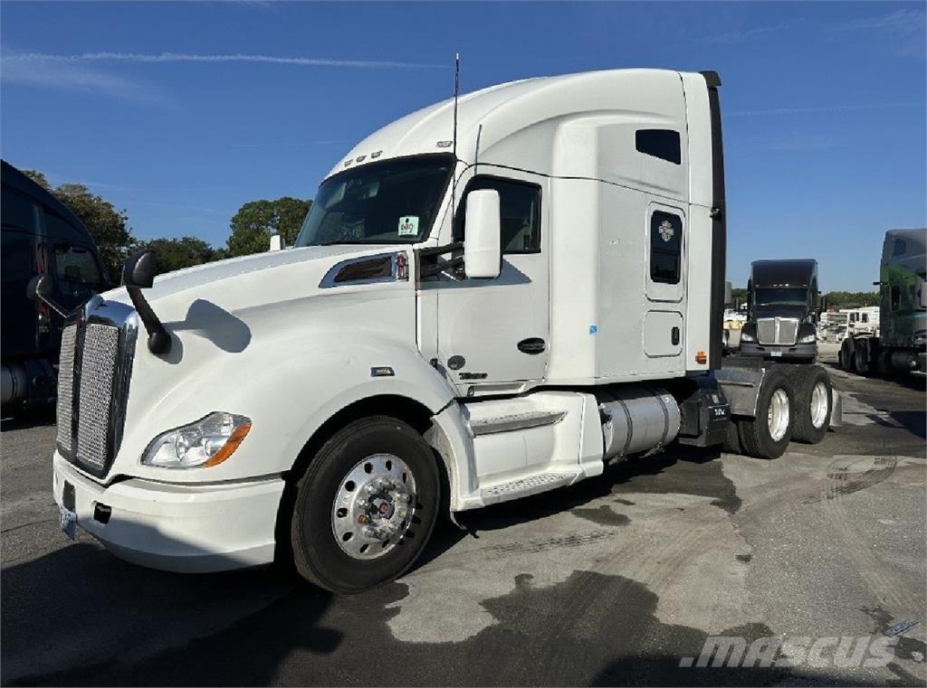 Kenworth T680 Motrici e Trattori Stradali