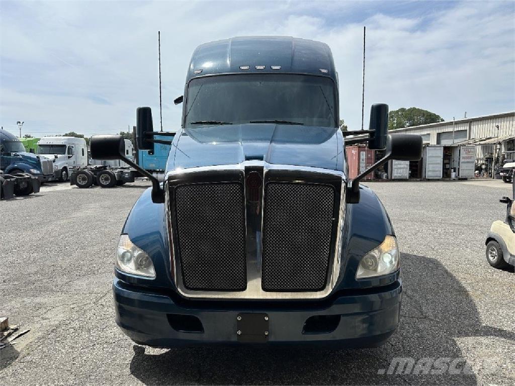 Kenworth T680 Motrici e Trattori Stradali