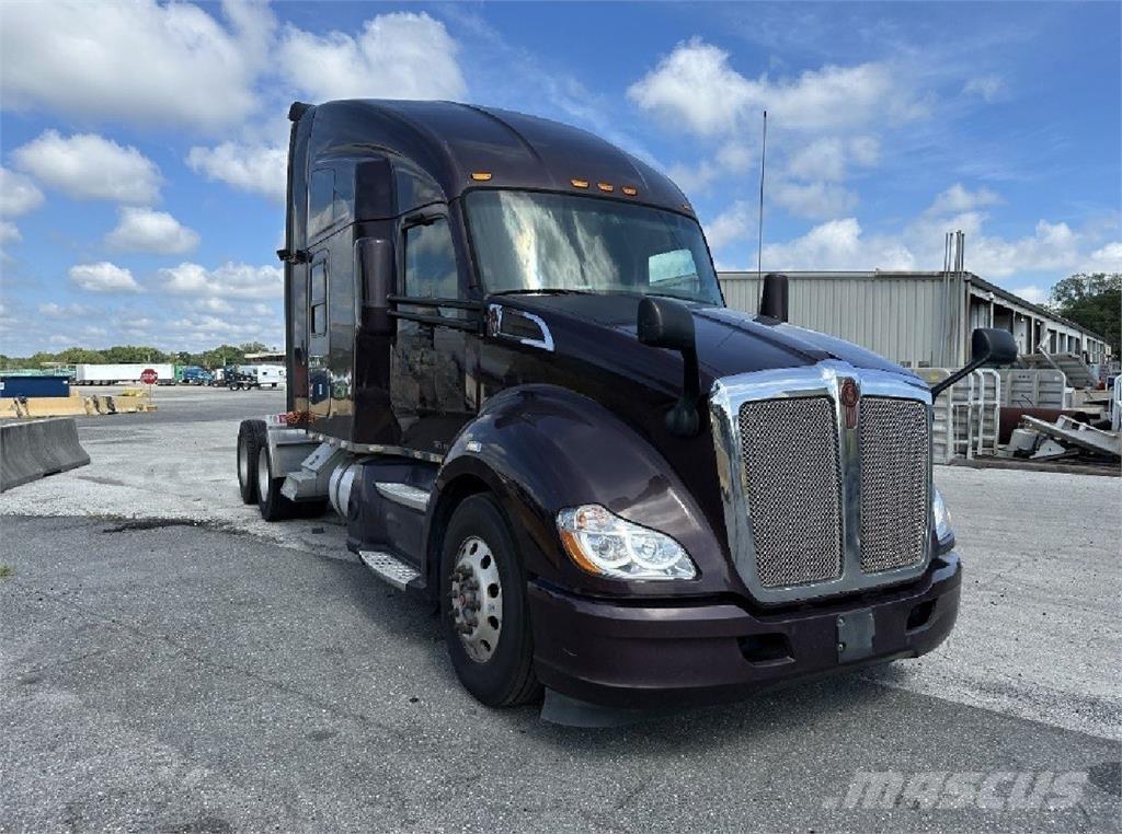 Kenworth T680 Motrici e Trattori Stradali