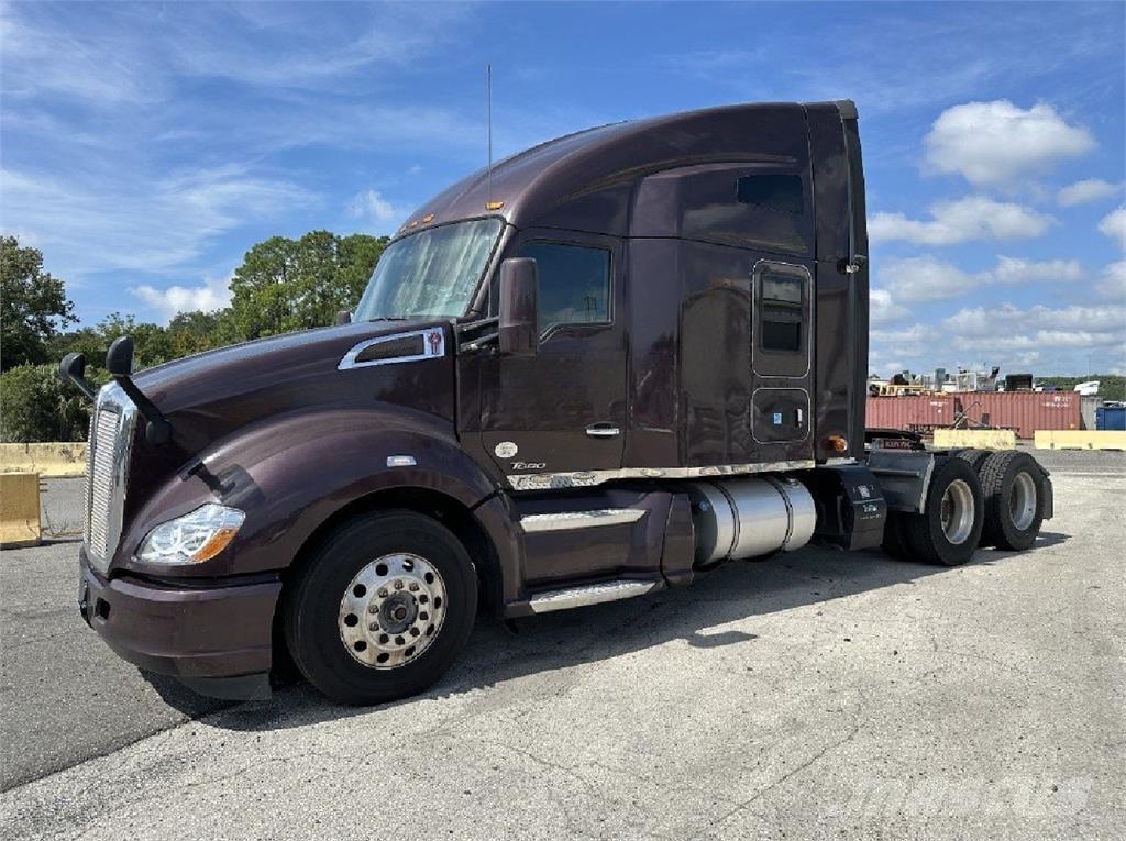 Kenworth T680 Motrici e Trattori Stradali
