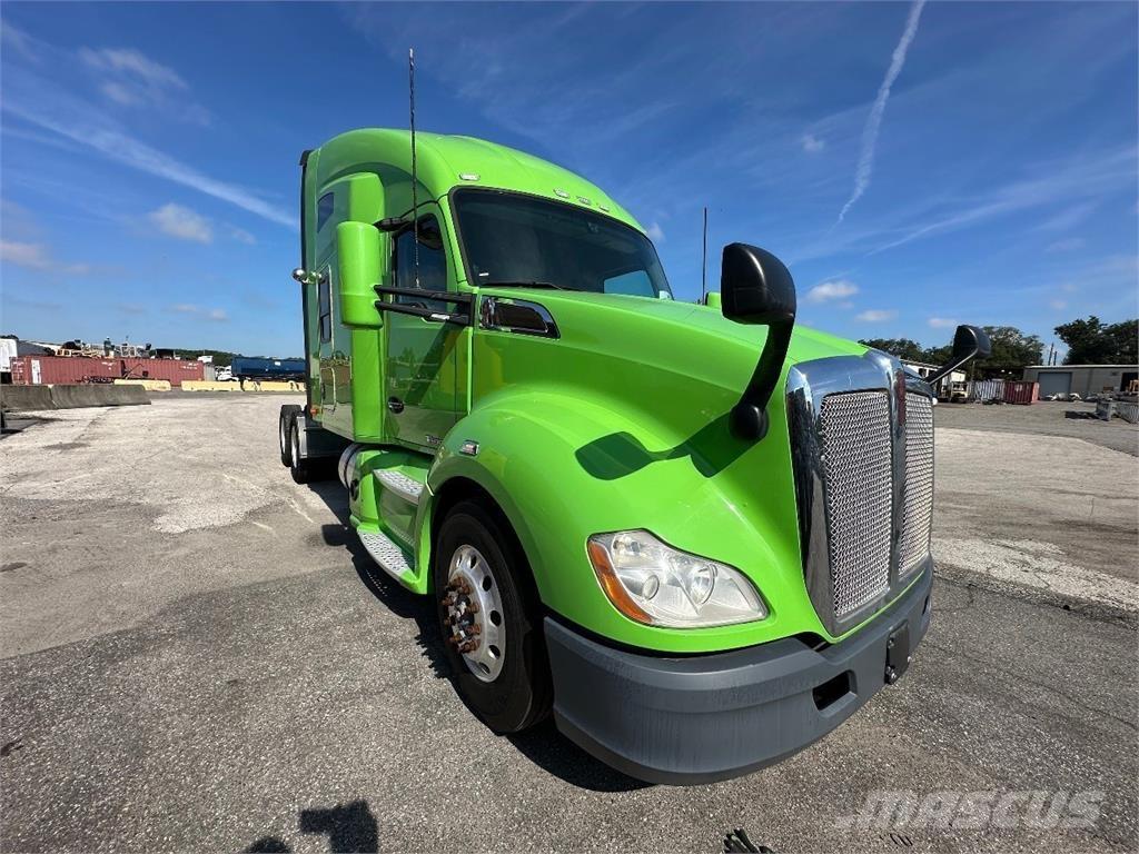 Kenworth T680 Motrici e Trattori Stradali