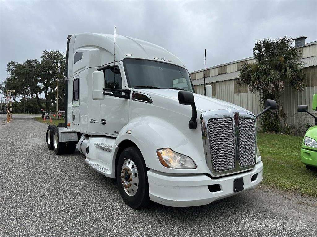 Kenworth T680 Motrici e Trattori Stradali