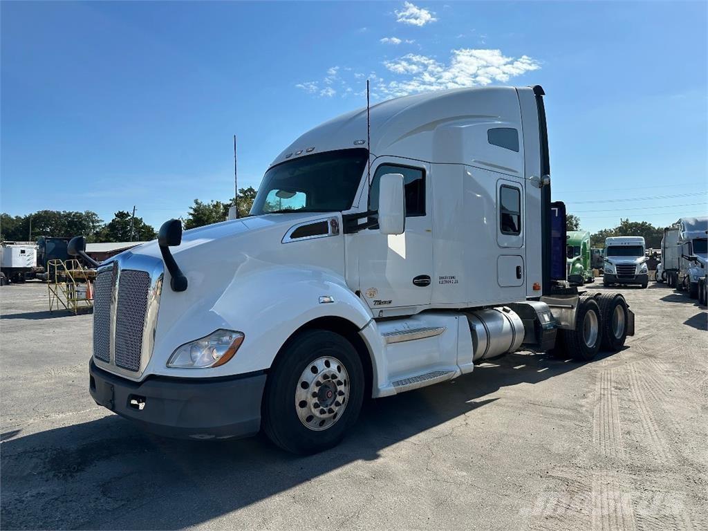 Kenworth T680 Motrici e Trattori Stradali