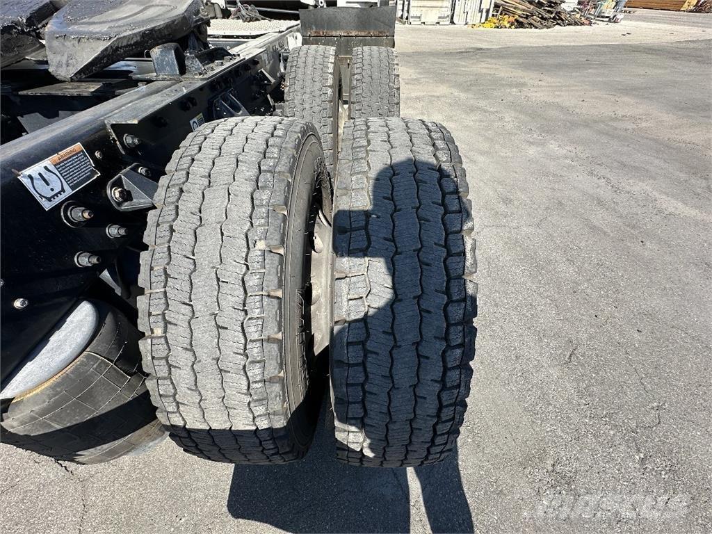 Kenworth T680 Motrici e Trattori Stradali