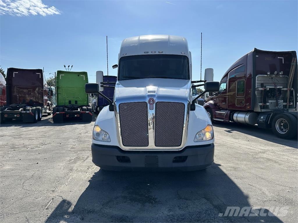 Kenworth T680 Motrici e Trattori Stradali