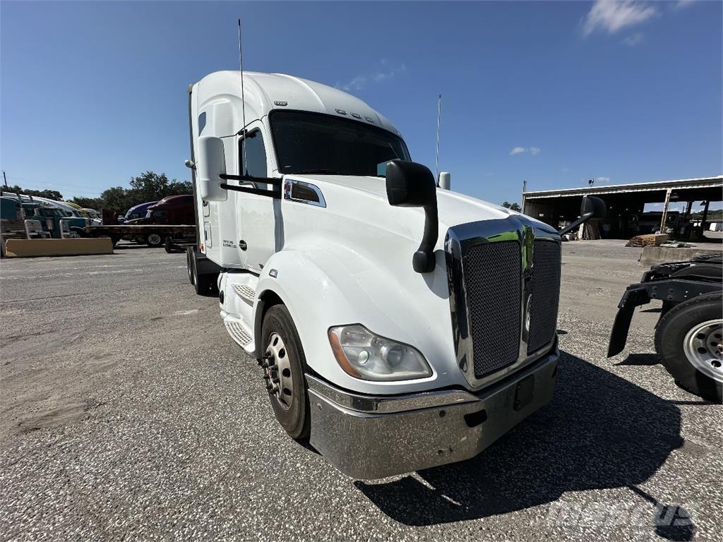 Kenworth T680 Motrici e Trattori Stradali