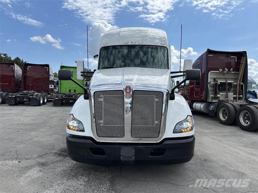 Kenworth T680 Motrici e Trattori Stradali