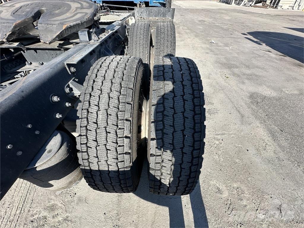 Kenworth T680 Motrici e Trattori Stradali