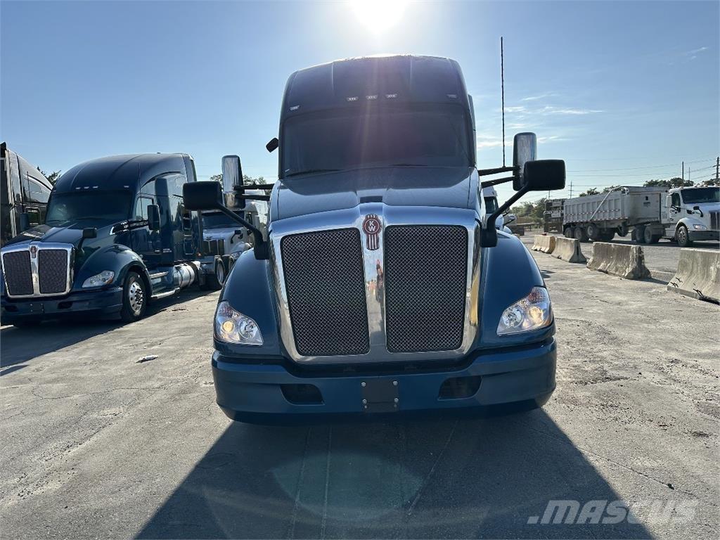 Kenworth T680 Motrici e Trattori Stradali