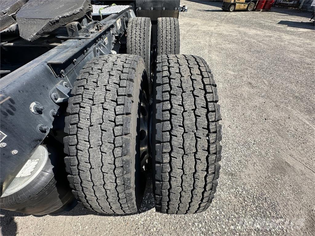 Kenworth T680 Motrici e Trattori Stradali