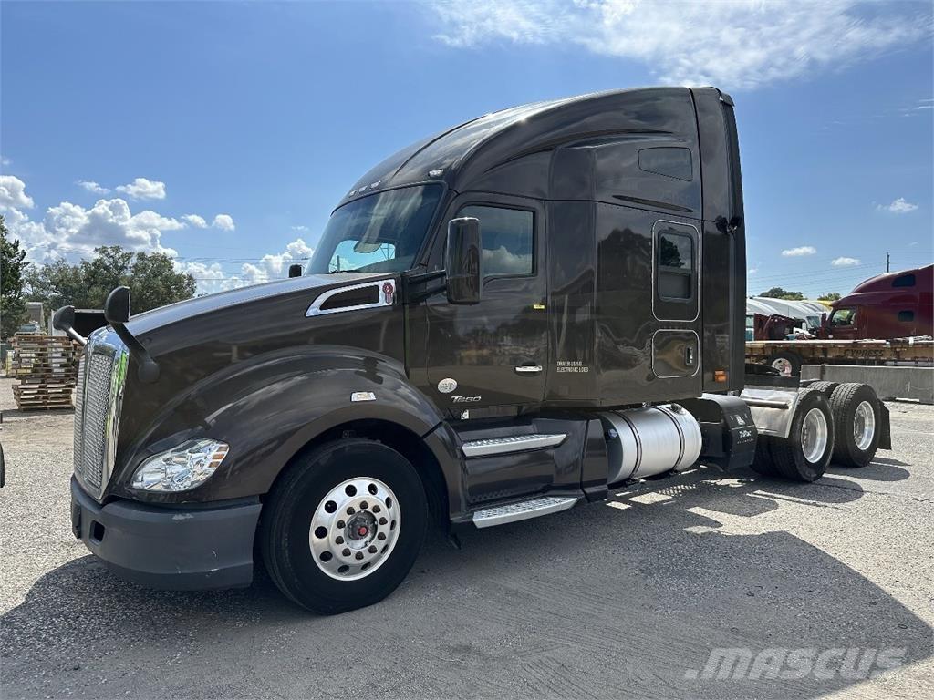 Kenworth T680 Motrici e Trattori Stradali