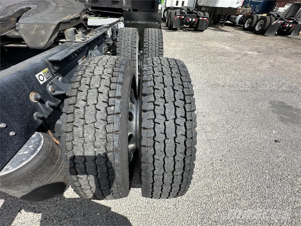 Kenworth T680 Motrici e Trattori Stradali