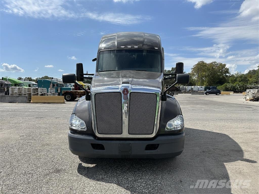 Kenworth T680 Motrici e Trattori Stradali