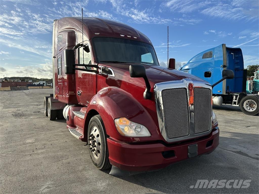 Kenworth T680 Motrici e Trattori Stradali