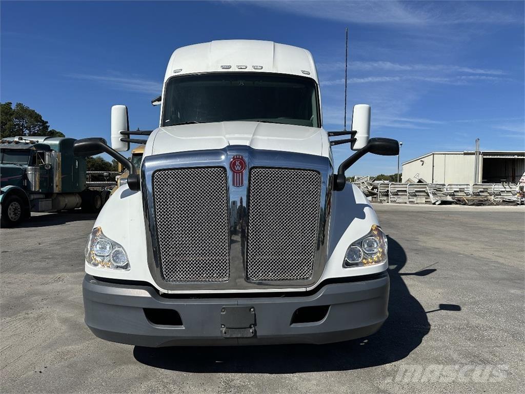 Kenworth T680 Motrici e Trattori Stradali