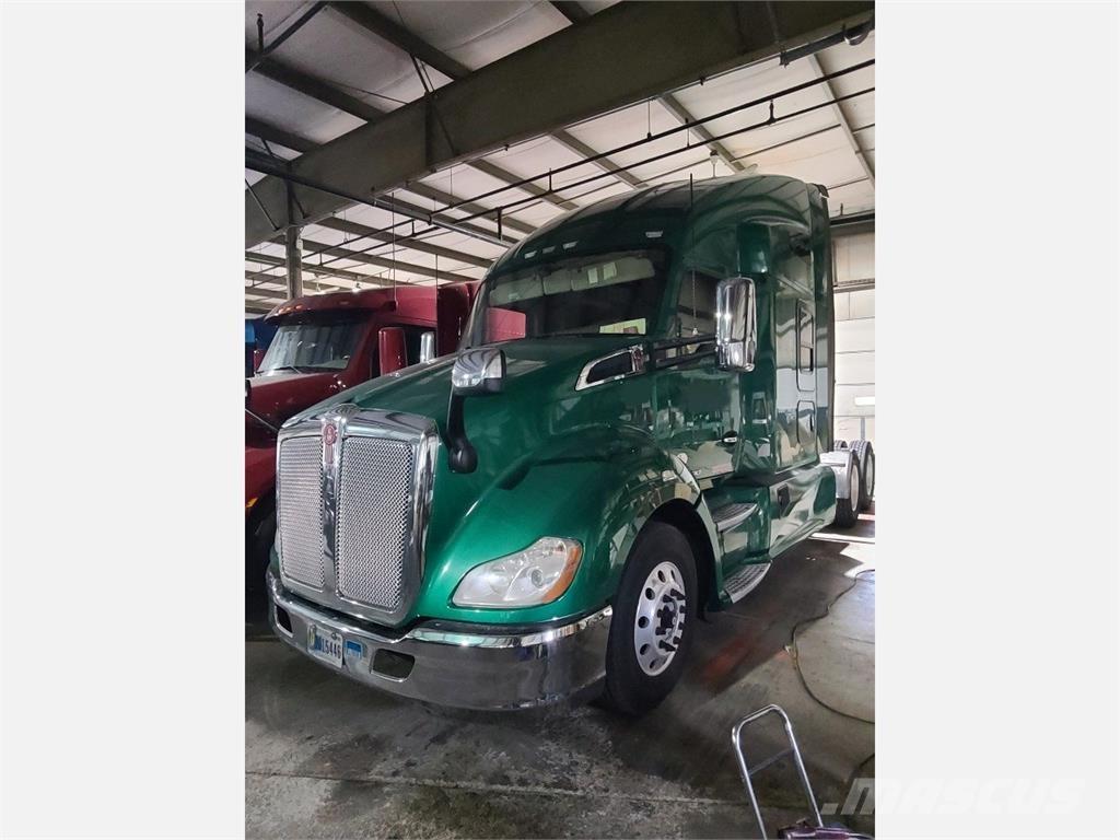 Kenworth T680 Motrici e Trattori Stradali