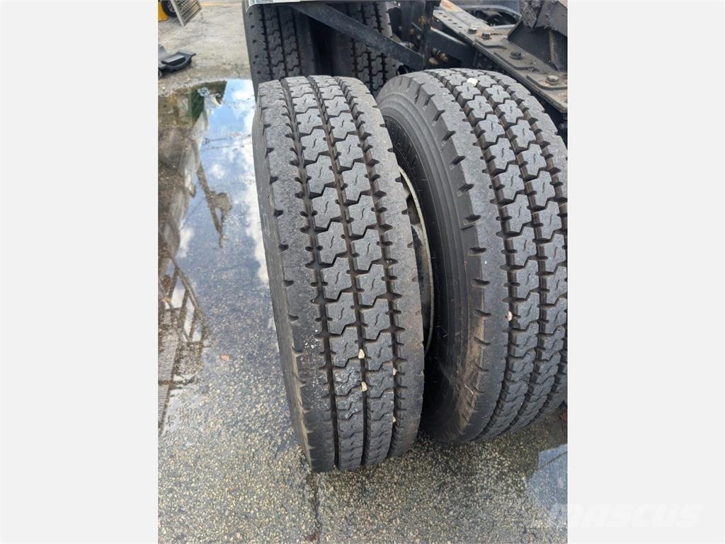 Kenworth T680 Motrici e Trattori Stradali