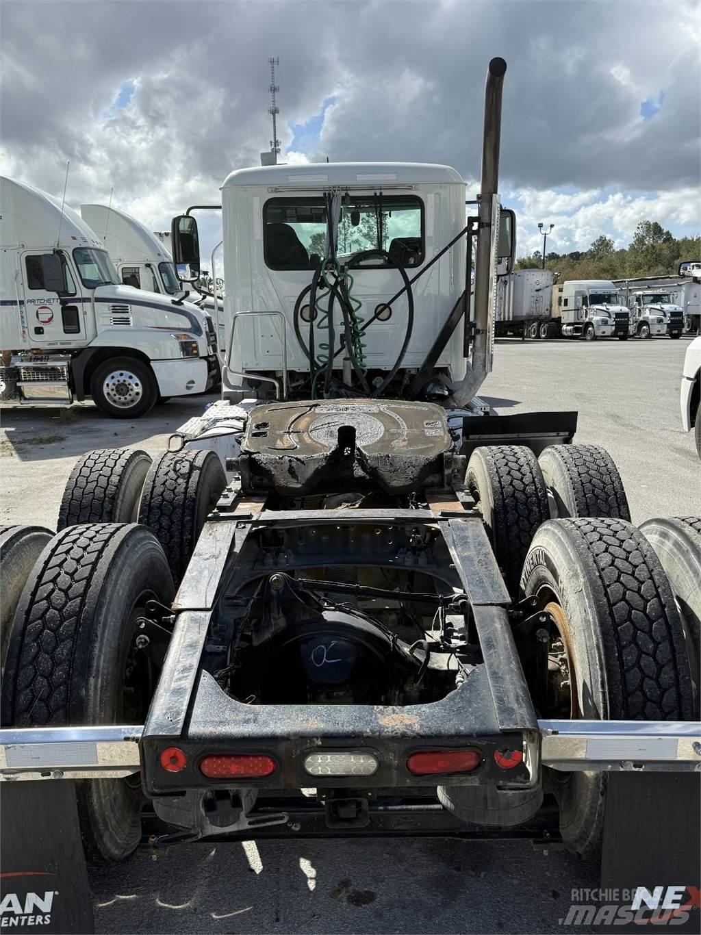 Mack AN64T Motrici e Trattori Stradali