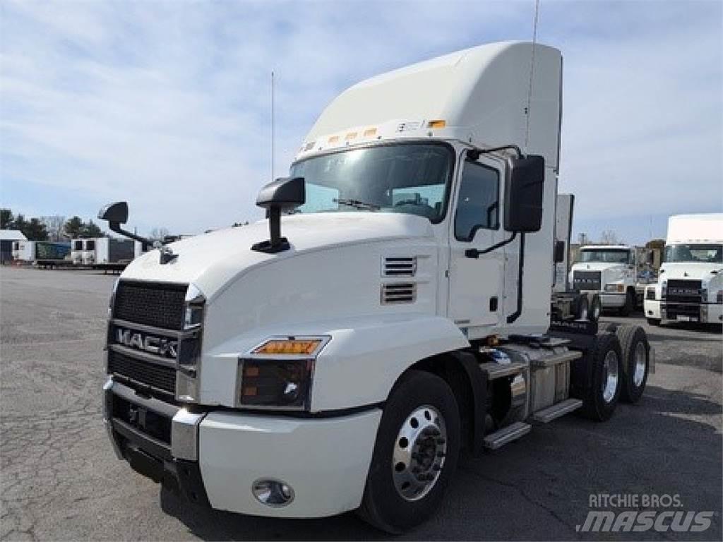 Mack AN64T Motrici e Trattori Stradali