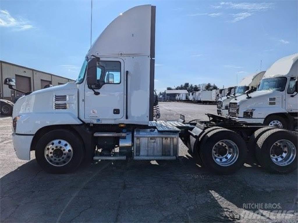 Mack AN64T Motrici e Trattori Stradali
