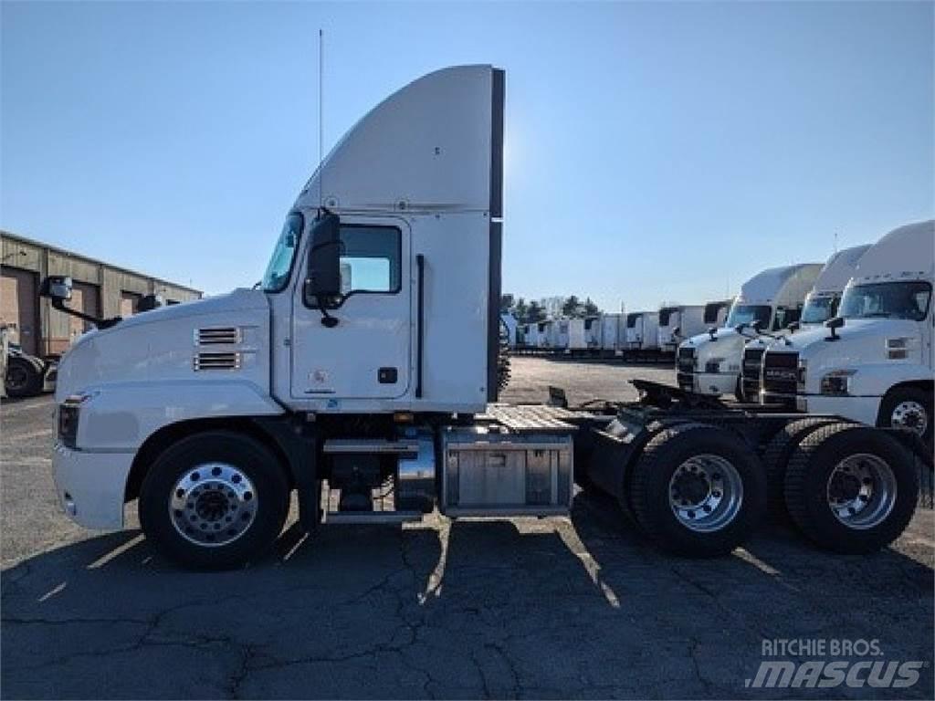 Mack AN64T Motrici e Trattori Stradali