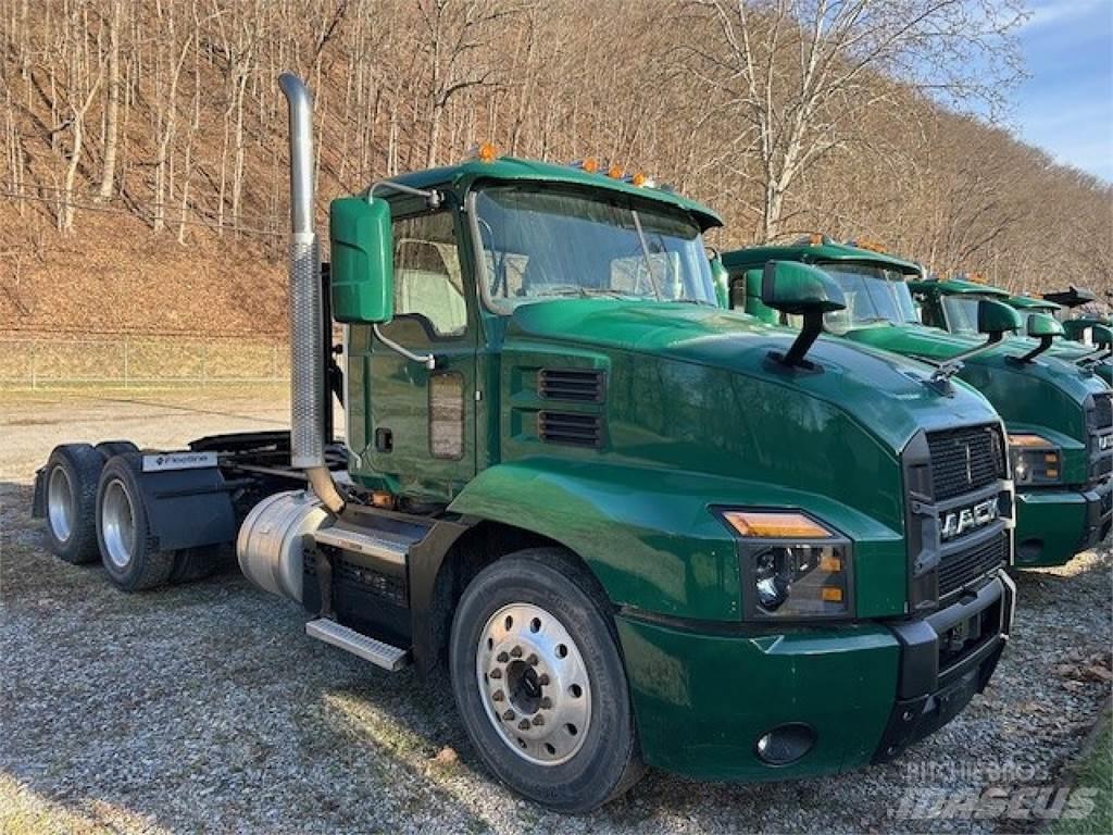 Mack AN64T Motrici e Trattori Stradali