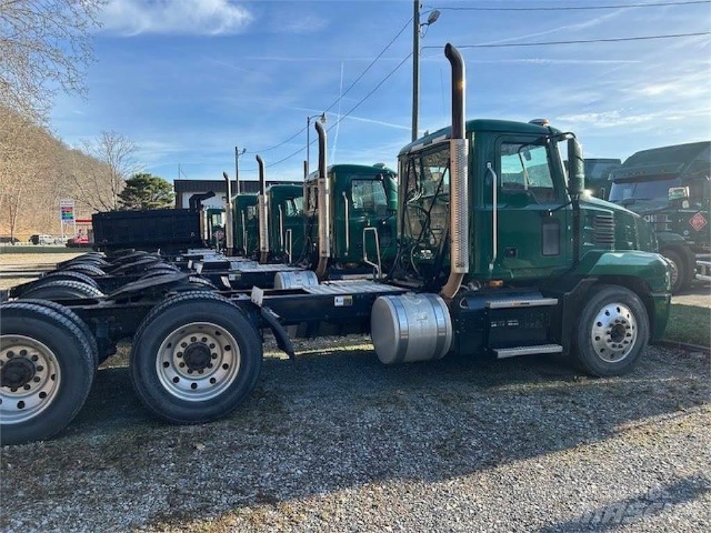 Mack AN64T Motrici e Trattori Stradali