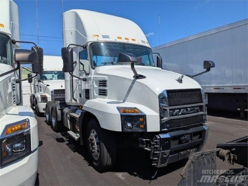 Mack AN64T Motrici e Trattori Stradali