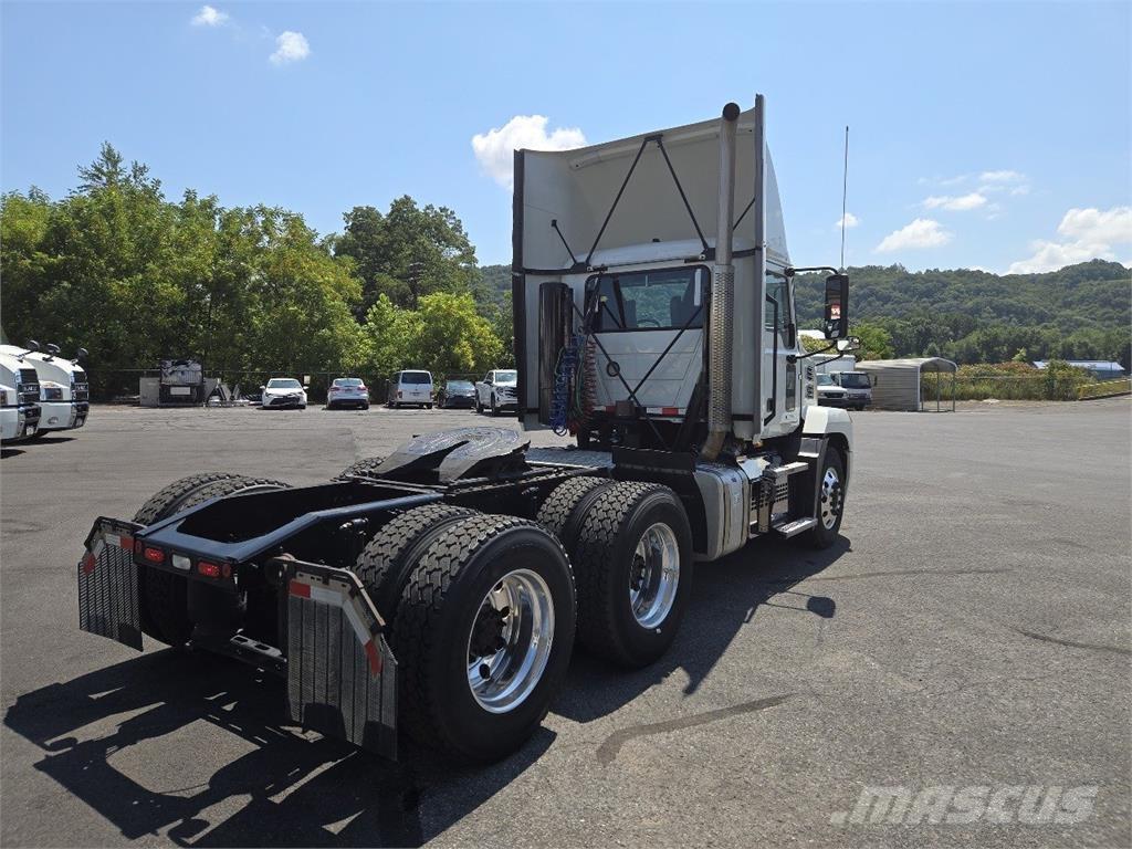 Mack AN64T Motrici e Trattori Stradali