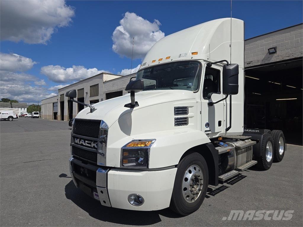 Mack AN64T Motrici e Trattori Stradali