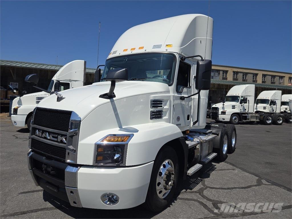 Mack AN64T Motrici e Trattori Stradali