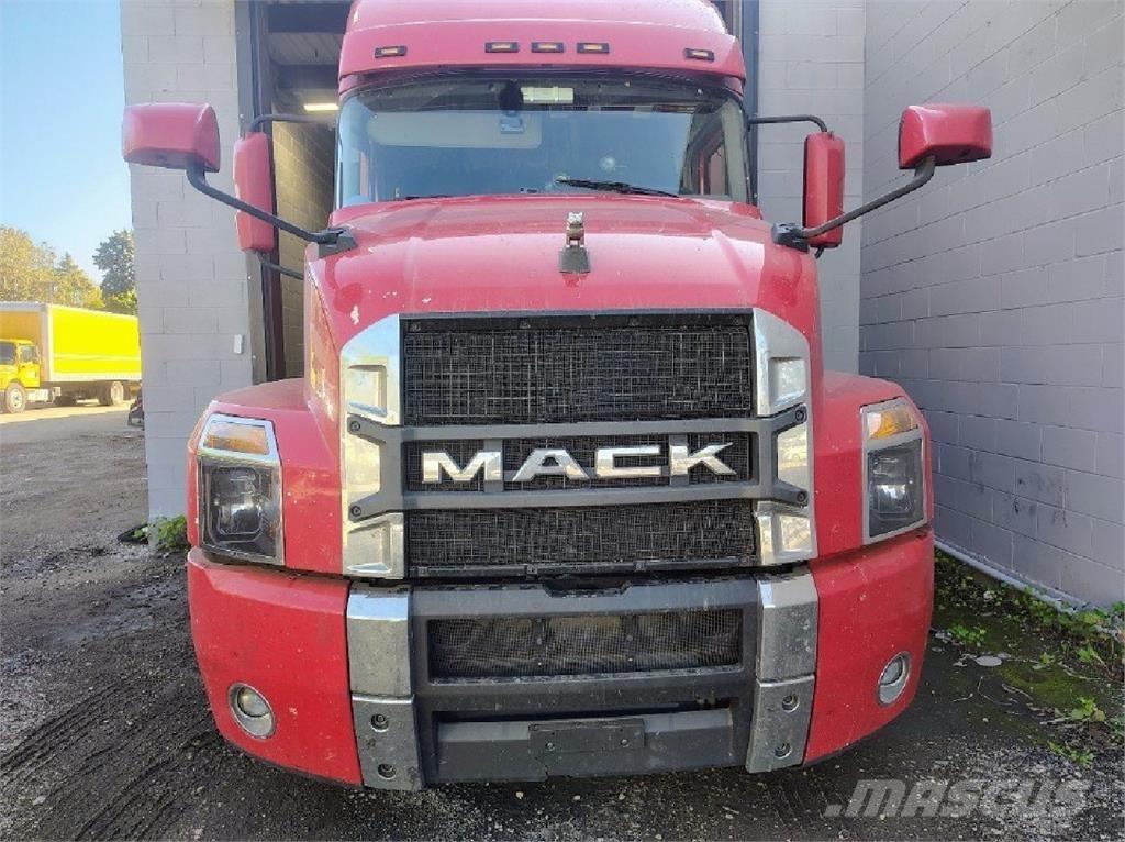 Mack Anthem 64T Motrici e Trattori Stradali