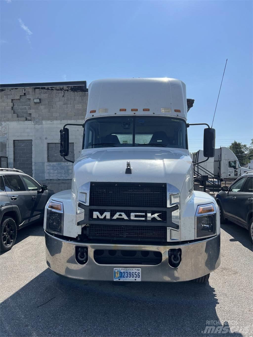 Mack Anthem AN64T Motrici e Trattori Stradali