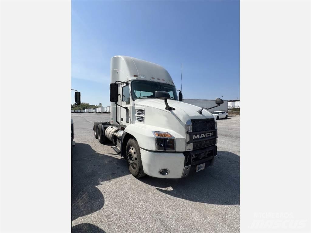 Mack Anthem AN64T Motrici e Trattori Stradali