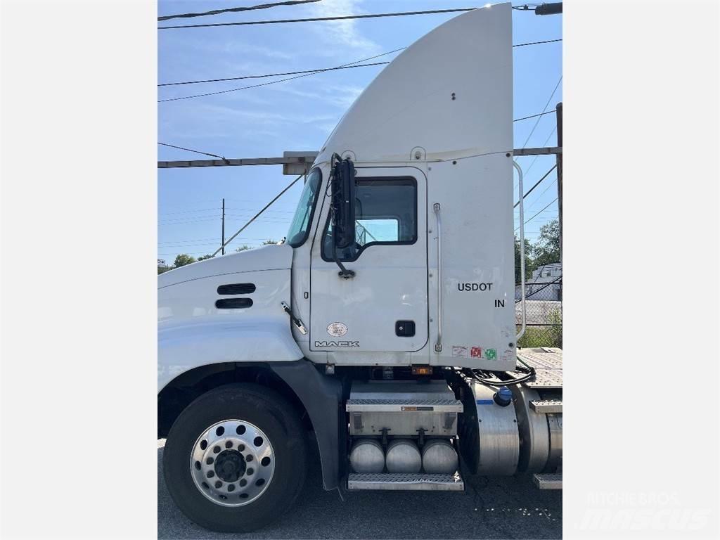 Mack CXU613 Motrici e Trattori Stradali