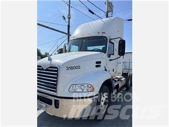 Mack CXU613 Motrici e Trattori Stradali