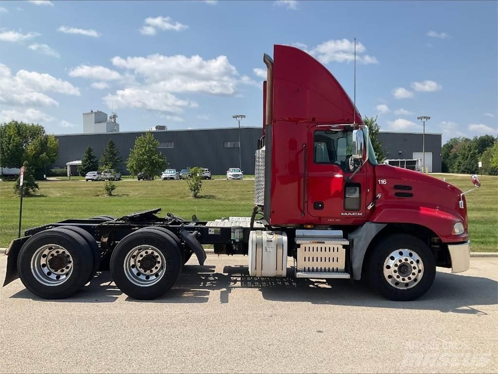 Mack CXU613 Motrici e Trattori Stradali