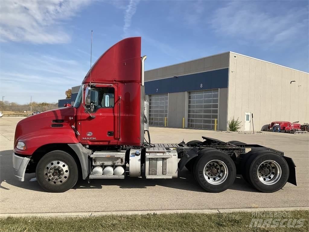 Mack CXU613 Motrici e Trattori Stradali