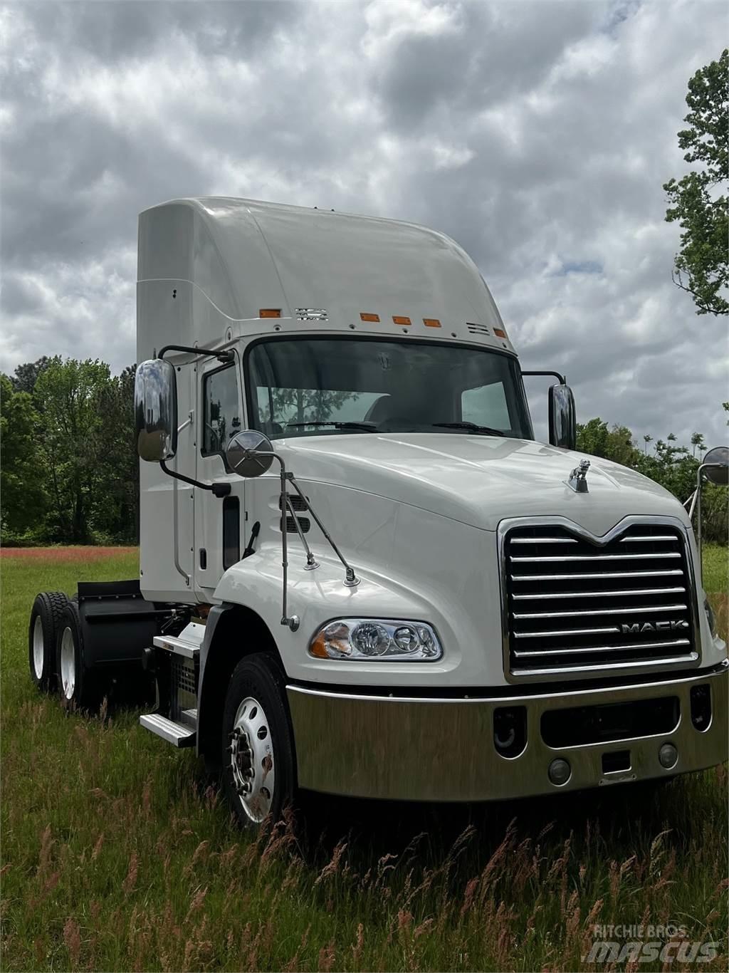 Mack CXU613 Motrici e Trattori Stradali
