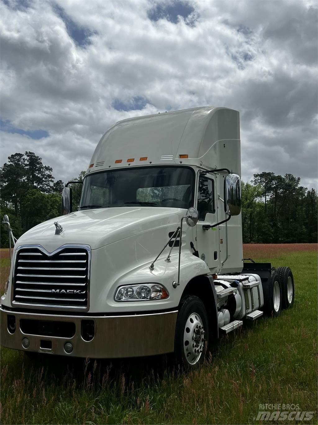 Mack CXU613 Motrici e Trattori Stradali
