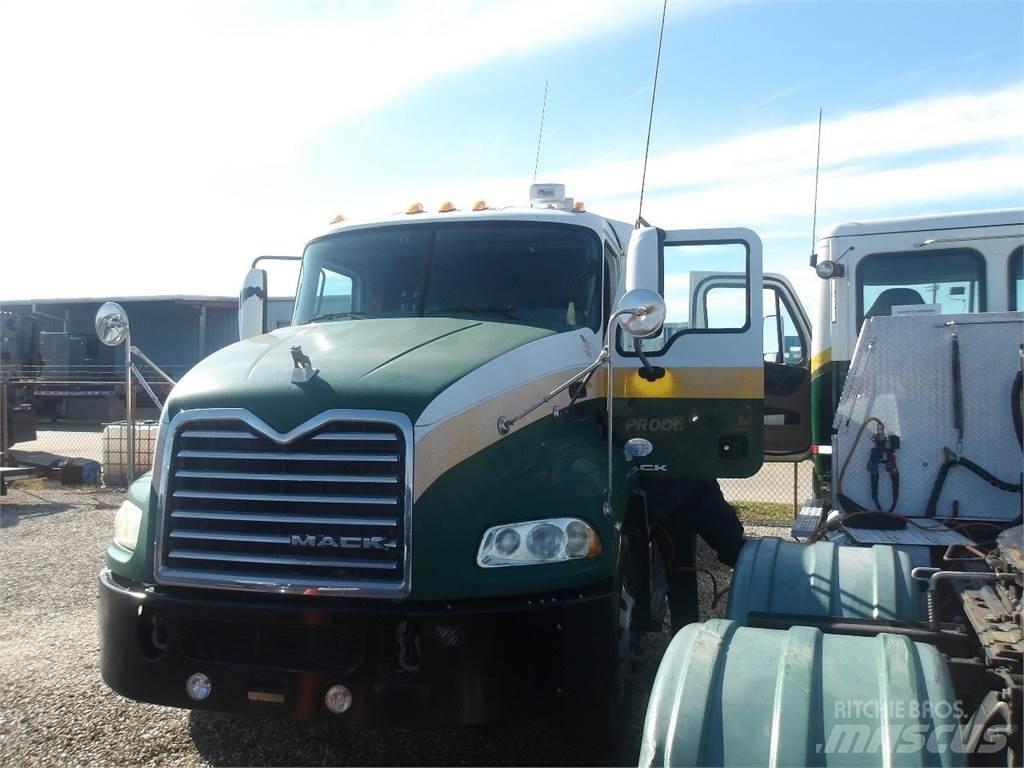 Mack CXU613 Motrici e Trattori Stradali