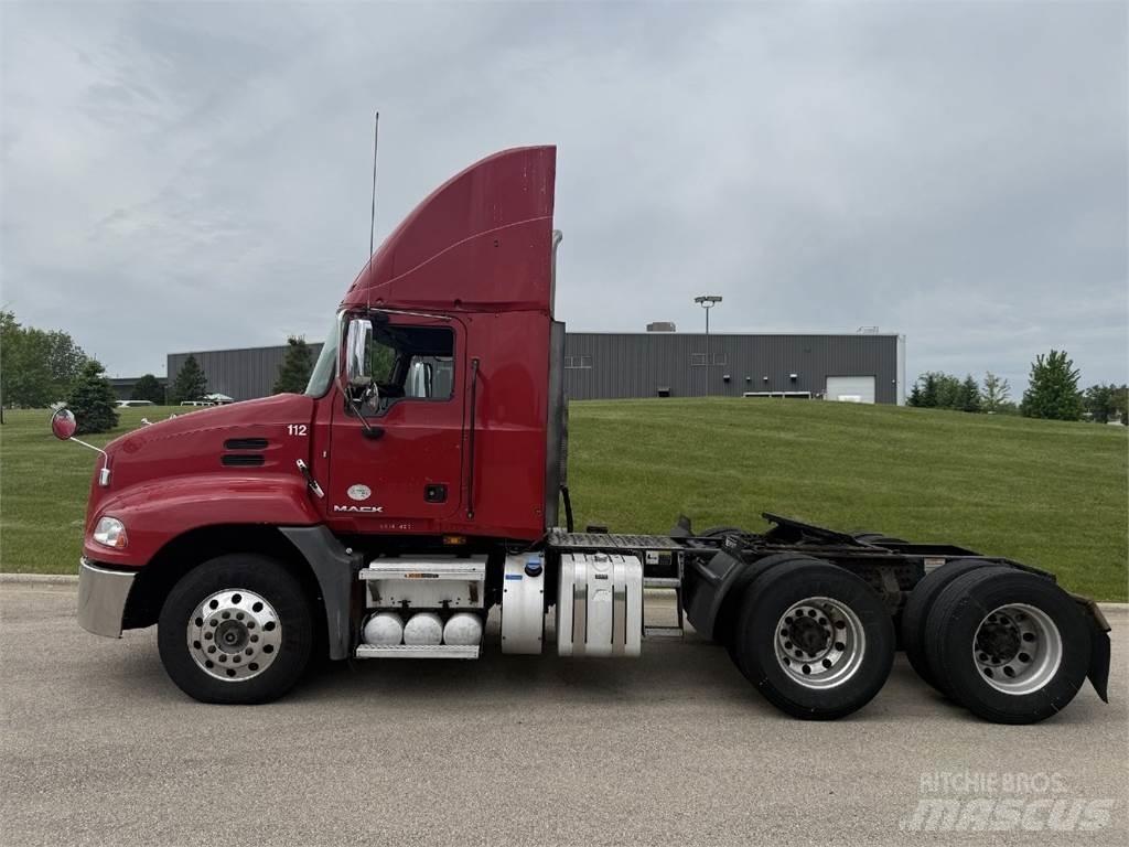 Mack CXU613 Motrici e Trattori Stradali