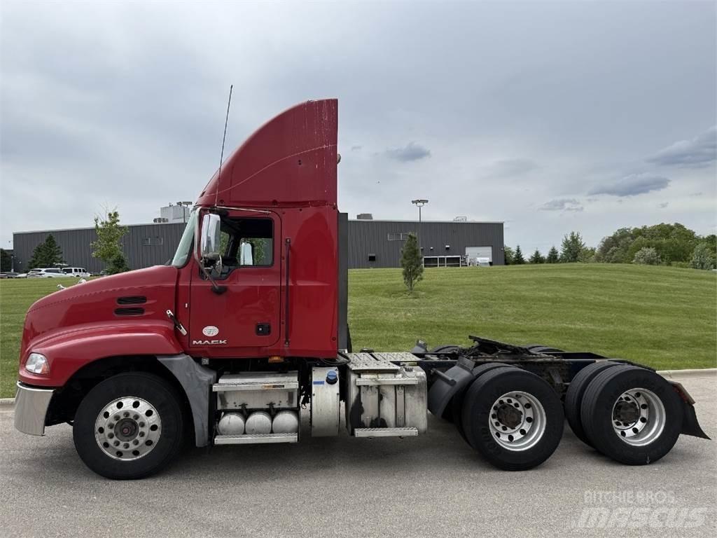 Mack CXU613 Motrici e Trattori Stradali