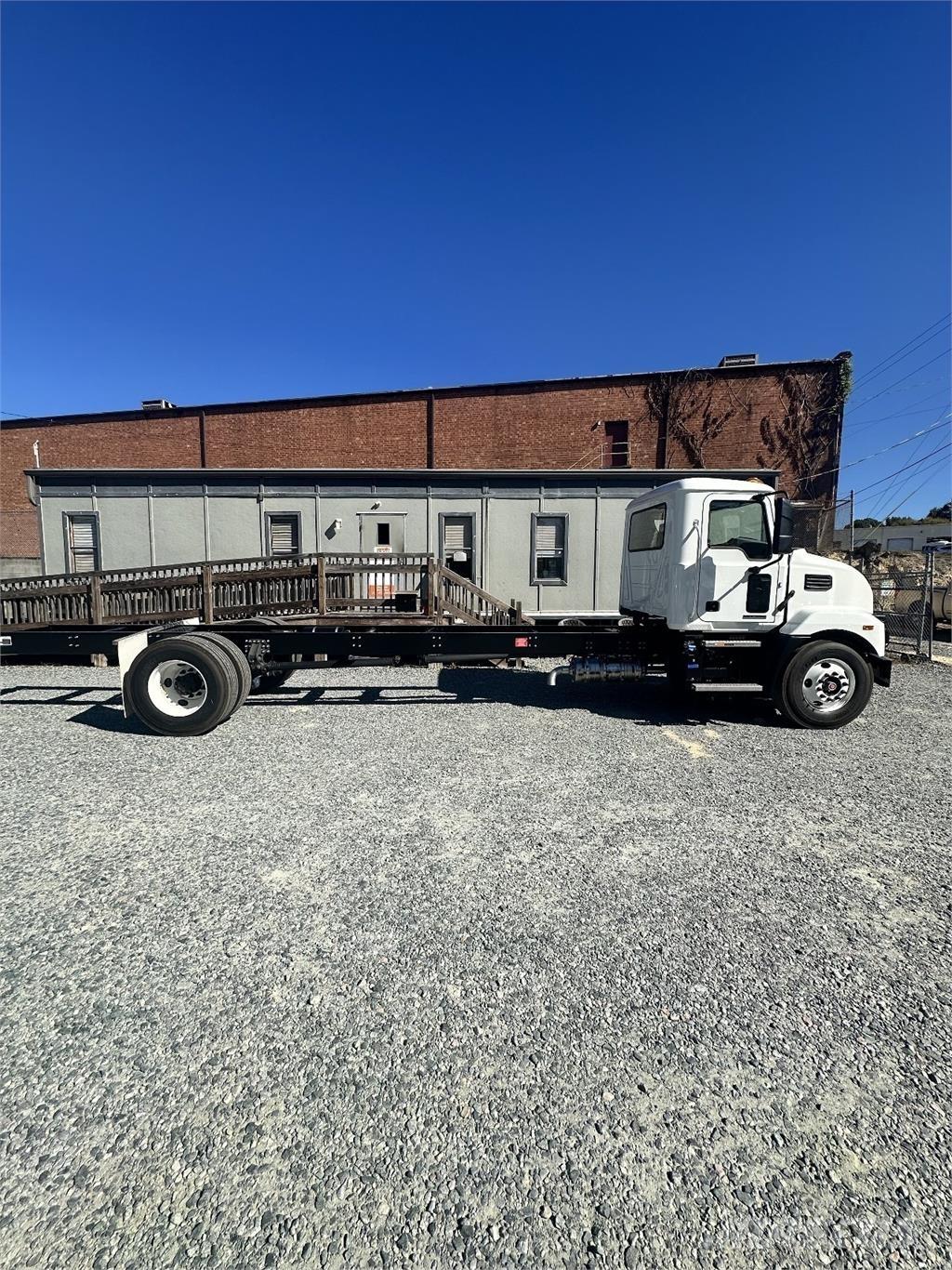Mack MD6 Autocabinati