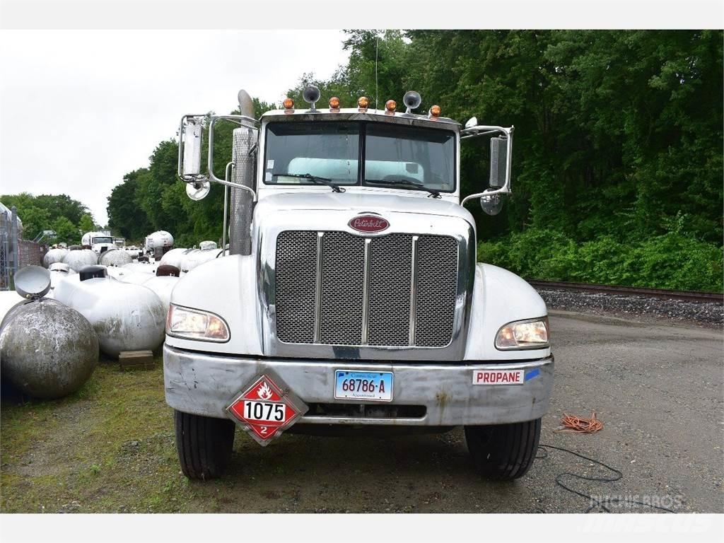 Peterbilt 335 Camion altro