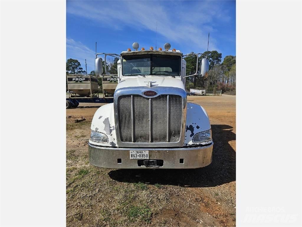 Peterbilt 384 Motrici e Trattori Stradali