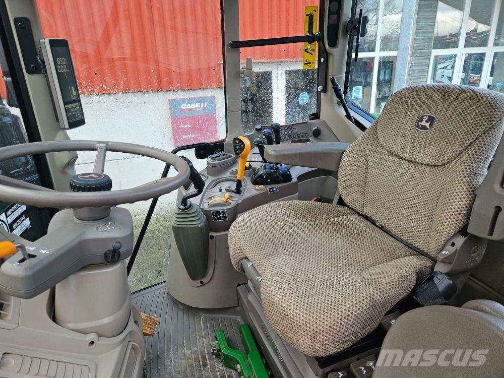 John Deere 6120M Trattori