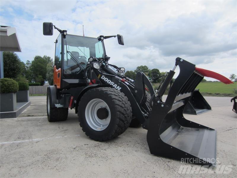 Develon DL85-7 Pale gommate